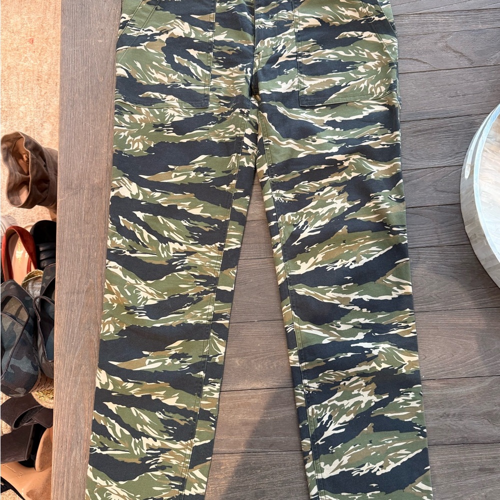 Nili Lotan Green Camouflage Pants Size 4
